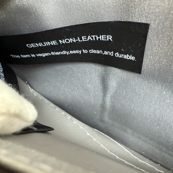 Kenneth Cole Reaction Lifetime Crossbody Wallet - Cognac Croc NWT with Flaws - Picture 5 of 11